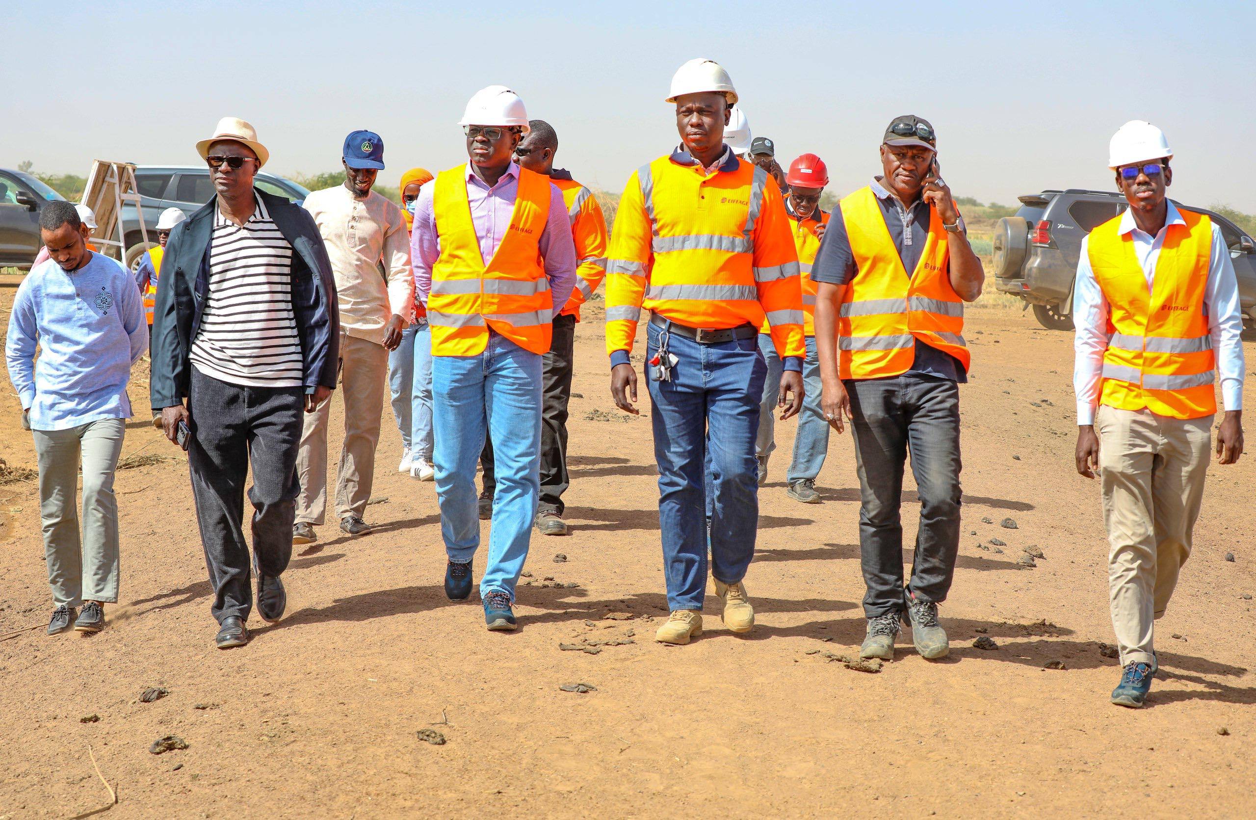 Visite de terrain sur les chantiers de maintenance des adducteurs et émissaires de drainage du delta.